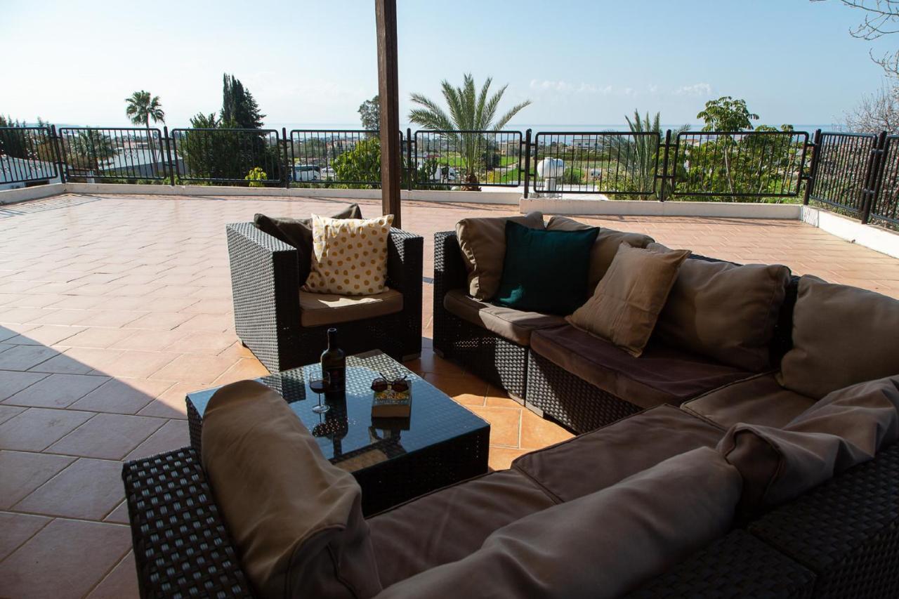 Coral Bay Sunkiss Villa Exterior photo