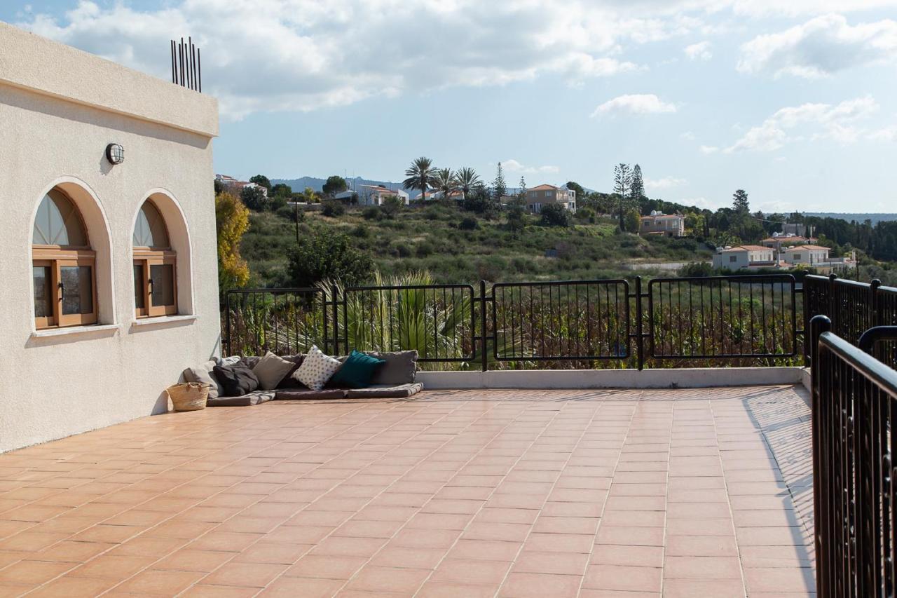 Coral Bay Sunkiss Villa Exterior photo